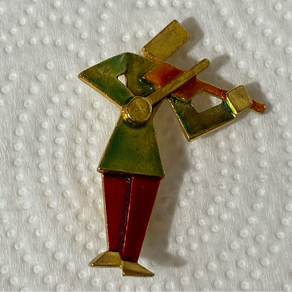 vintage colorful violin player musician gold tone red green pin brooch
